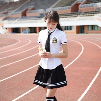 777778888精准免费四肖2025年和新奥2025正版资料大全_: 触动人心的经历，你愿意与他人分享吗？